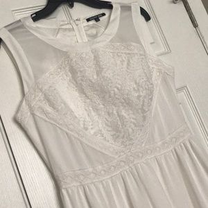 NWOT Gianni Bini white lace dress